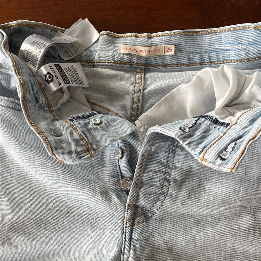 Light Levi’s  Blue Women's Jeans